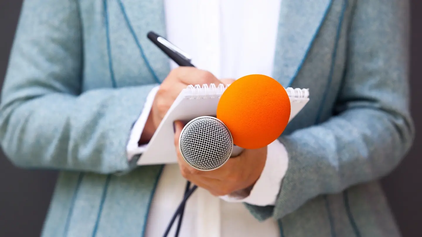 Picture - Microphone and notebook